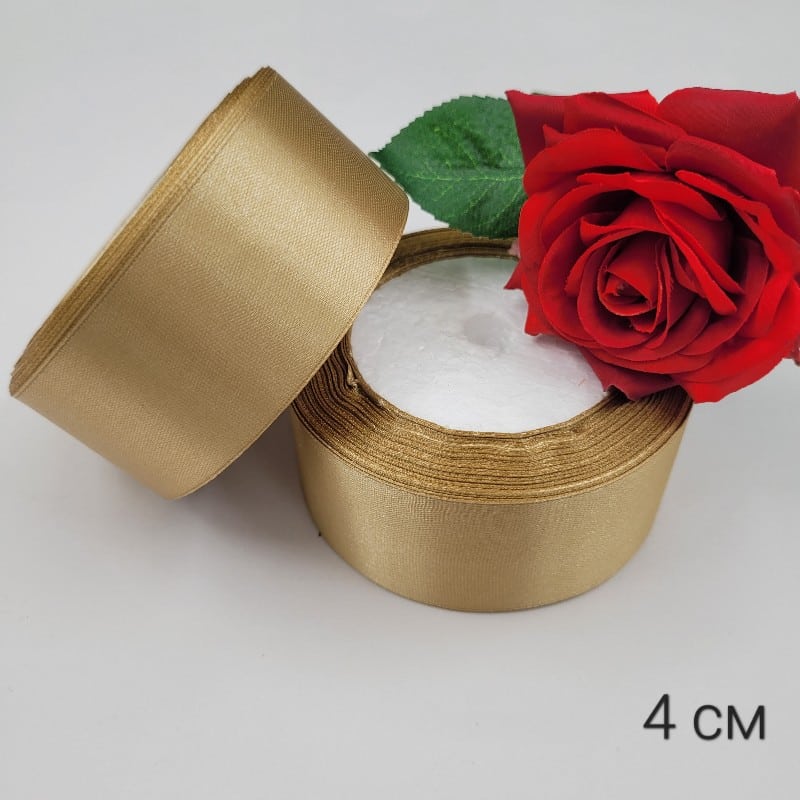 23 метра Бежово златиста сатенена лента - 4см 03340