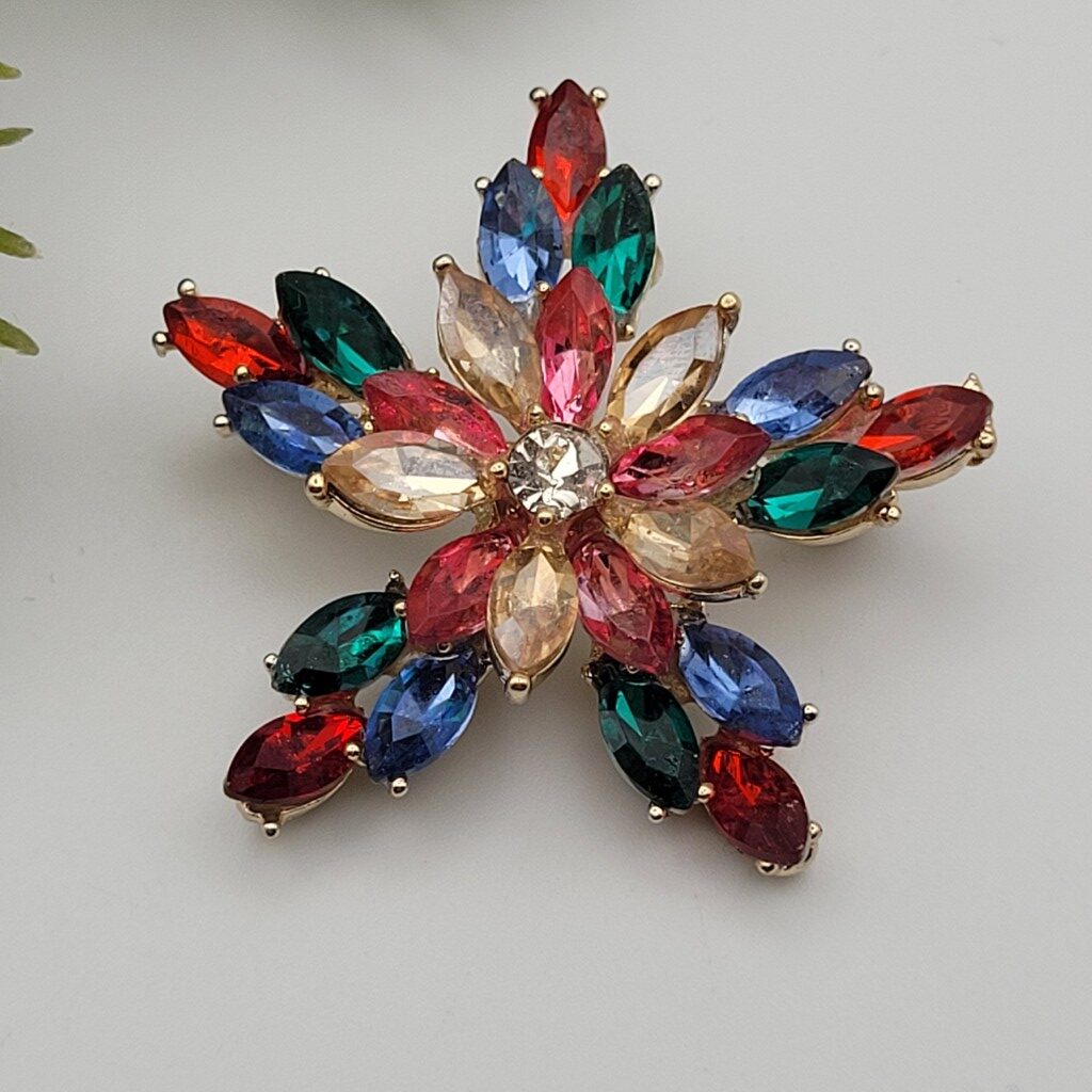 1 брой Коледна брошка с цветни камъни / 5.5 см / 03973