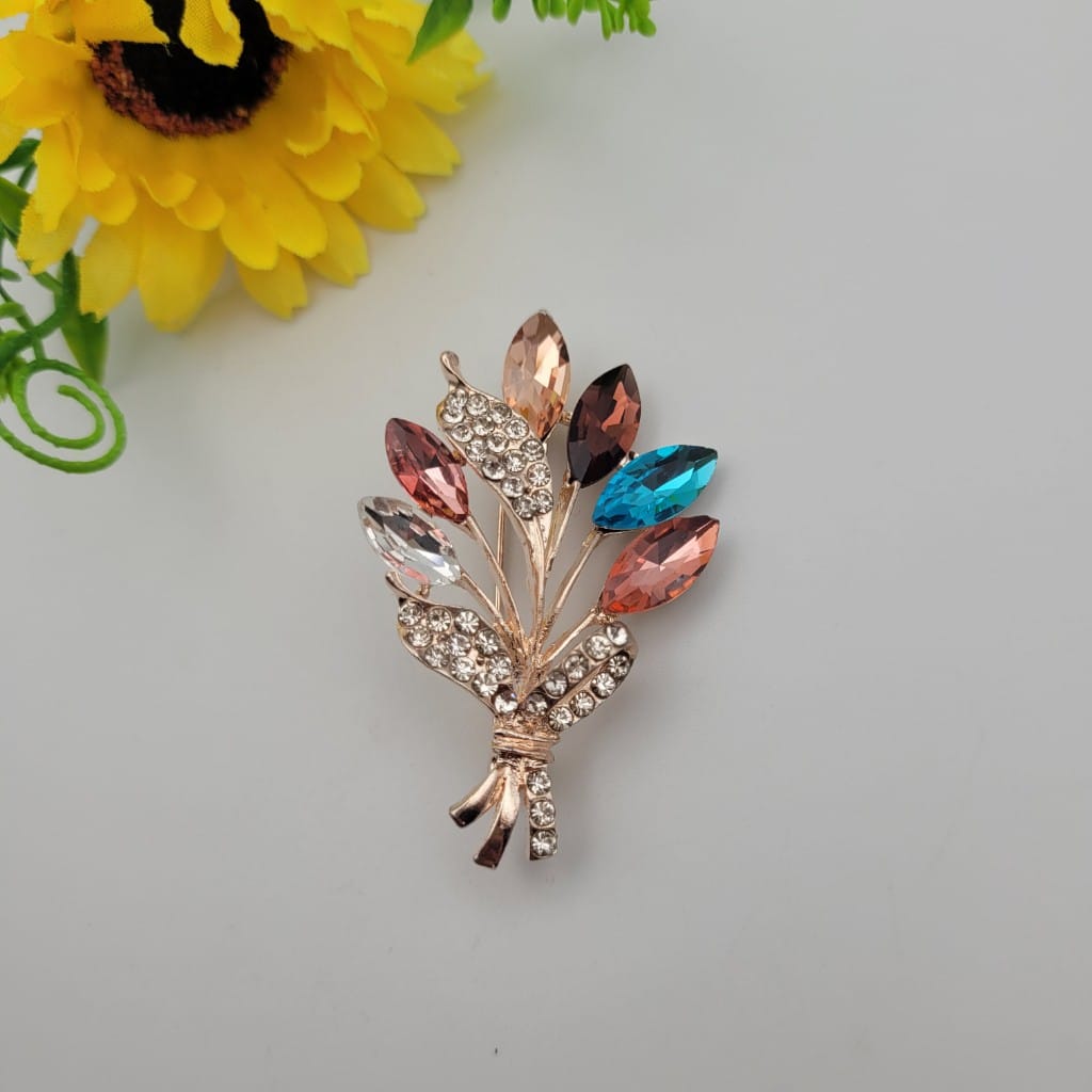 Брошка Цвете с кристални камъни / 6 х 4 см / 02462