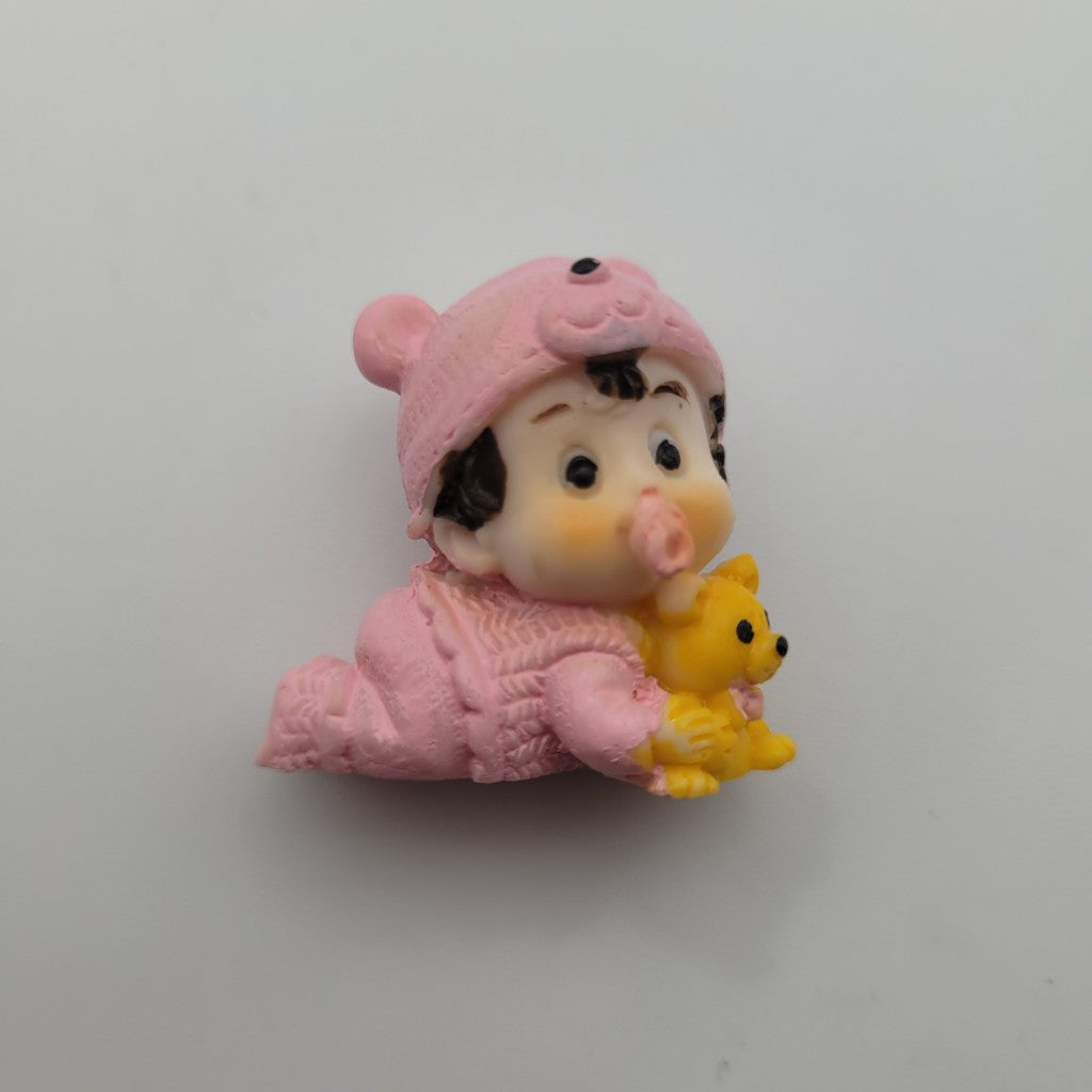 1 брой Фигурка бебе момиченце с мече / 3х3см / 05298