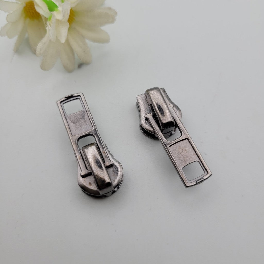 1 /10 броя Плъзгач за метален цип / №8/-black nickel 05717