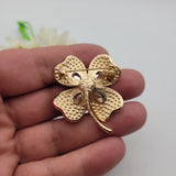 Брошка детелина с червени кристални камъни /4см/ 05768
