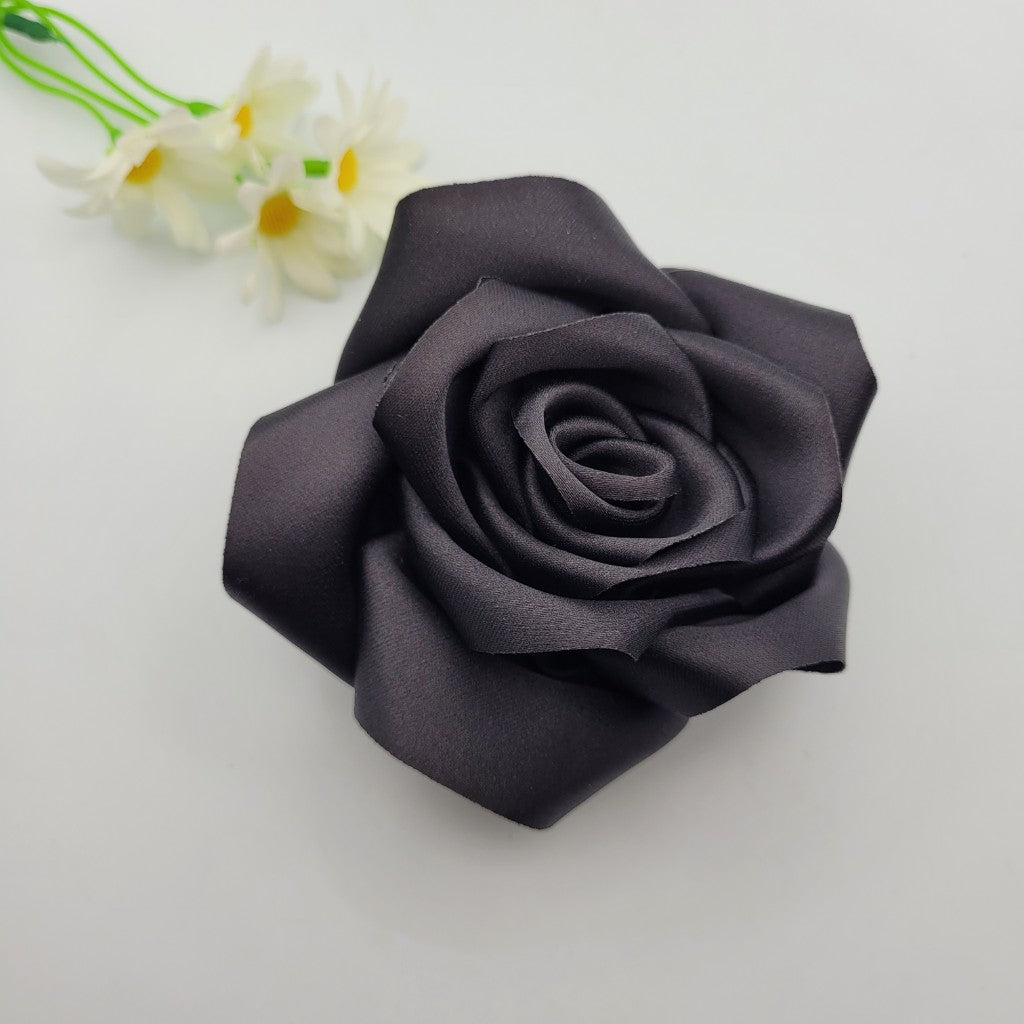 Декоративна текстилна брошка-черна 05561